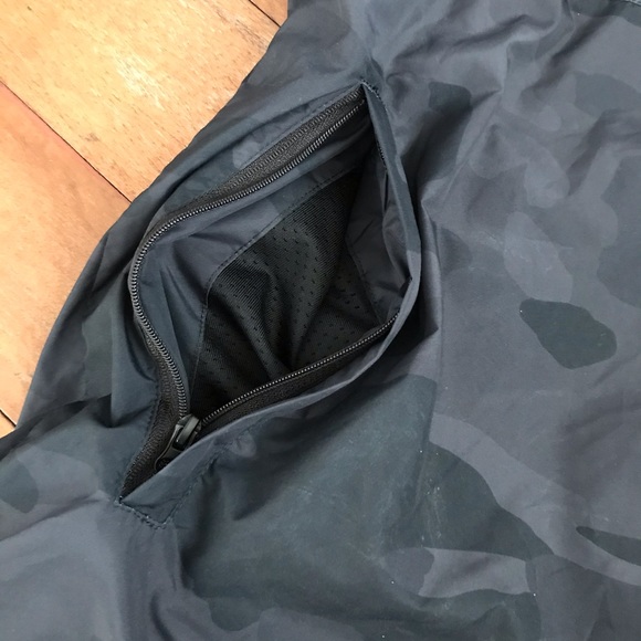 Alo Stride Camo Hooded Full Zip Jacket - Picture 8 of 16